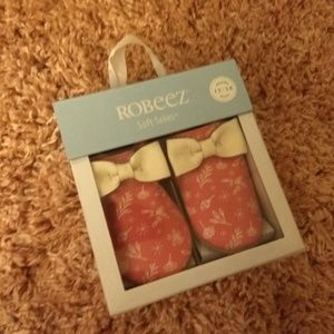 Robeez soft sole shoes 12-18 months